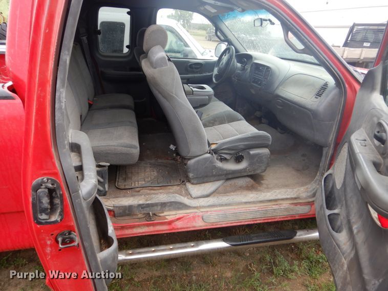 image for item FU9636 2002 Ford F150 SuperCab pickup truck