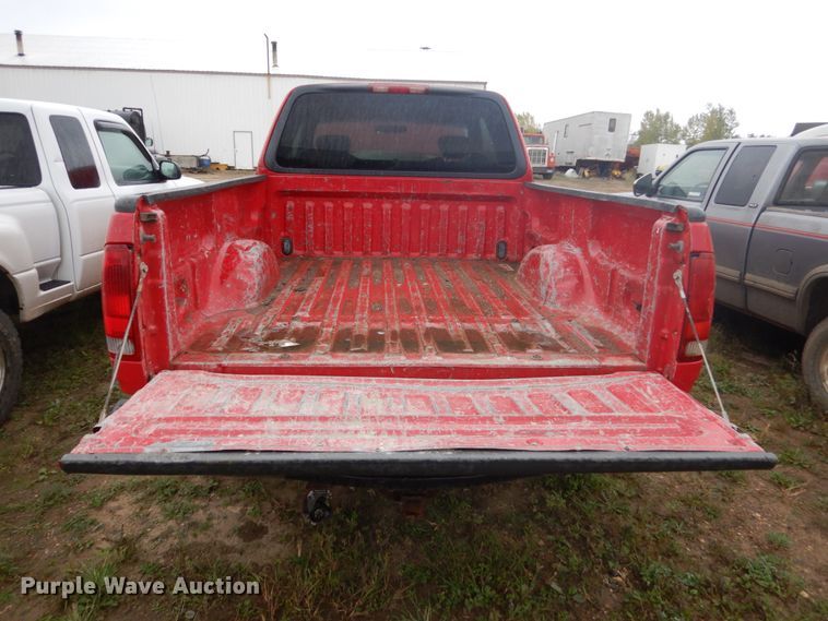 image for item FU9636 2002 Ford F150 SuperCab pickup truck