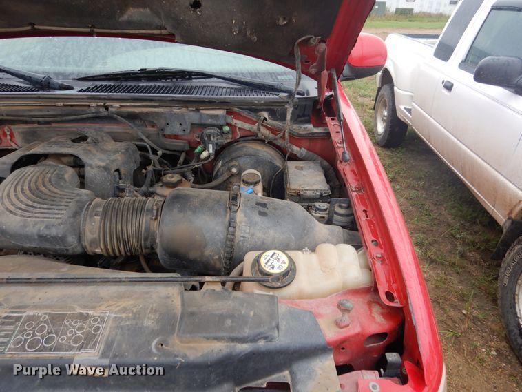 image for item FU9636 2002 Ford F150 SuperCab pickup truck