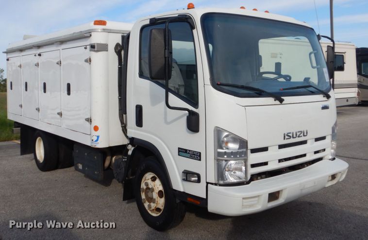 image for item FU9720 2013 Isuzu NPR refrigerated box truck