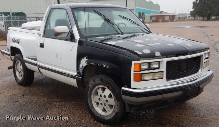 image for item FU9731 1989 Chevrolet K1500 pickup truck