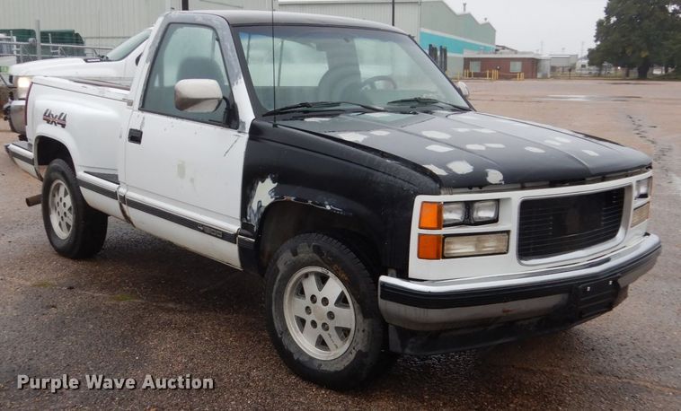 image for item FU9731 1989 Chevrolet K1500 pickup truck