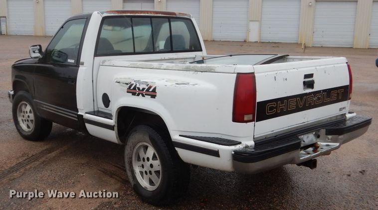 image for item FU9731 1989 Chevrolet K1500 pickup truck