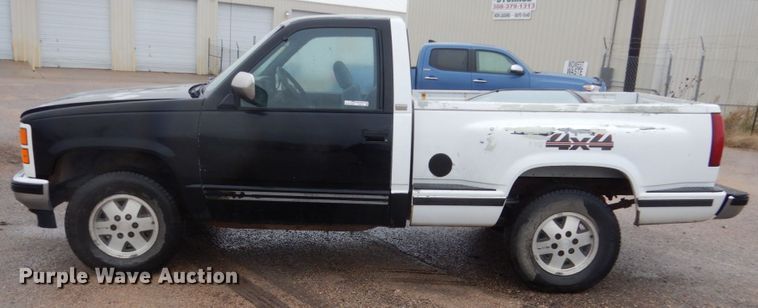 image for item FU9731 1989 Chevrolet K1500 pickup truck