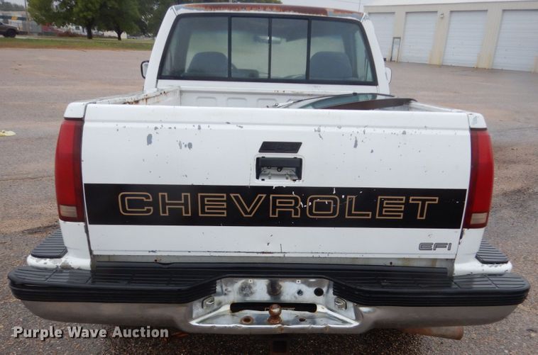 image for item FU9731 1989 Chevrolet K1500 pickup truck