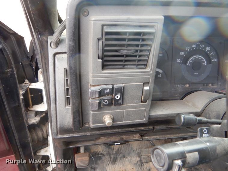 image for item FU9731 1989 Chevrolet K1500 pickup truck