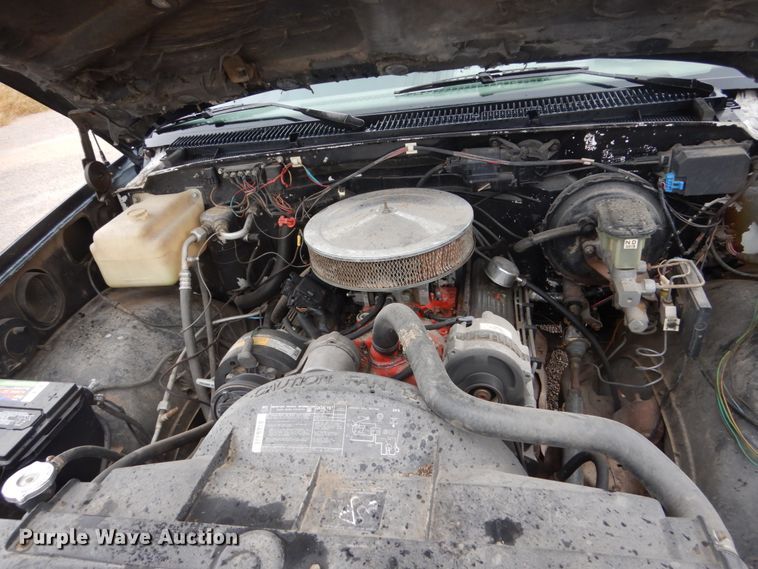 image for item FU9731 1989 Chevrolet K1500 pickup truck