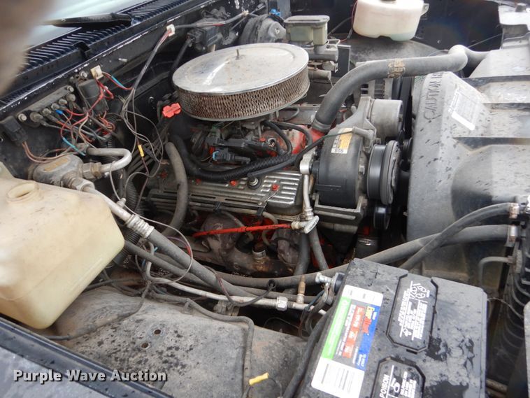 image for item FU9731 1989 Chevrolet K1500 pickup truck