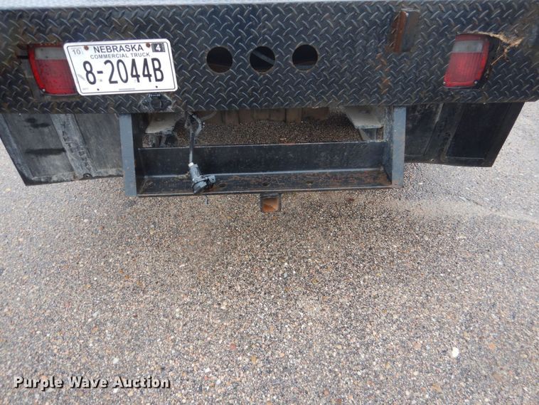 image for item FU9732 1999 Ford F350 Super Duty flatbed pickup truck