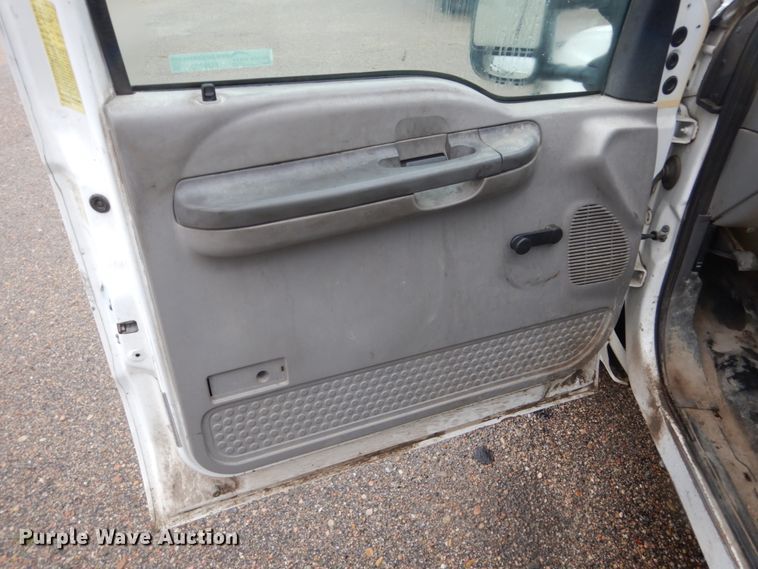 image for item FU9732 1999 Ford F350 Super Duty flatbed pickup truck