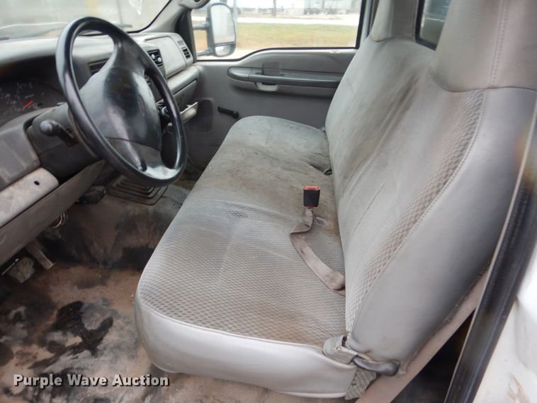 image for item FU9732 1999 Ford F350 Super Duty flatbed pickup truck