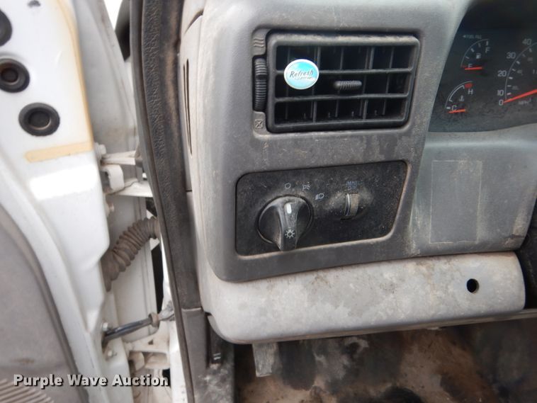 image for item FU9732 1999 Ford F350 Super Duty flatbed pickup truck