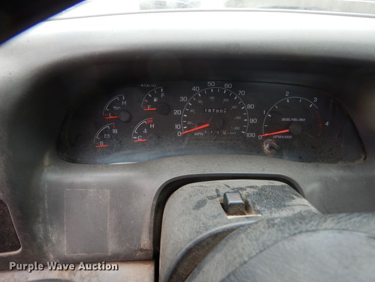 image for item FU9732 1999 Ford F350 Super Duty flatbed pickup truck