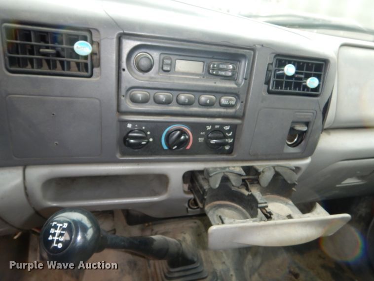 image for item FU9732 1999 Ford F350 Super Duty flatbed pickup truck