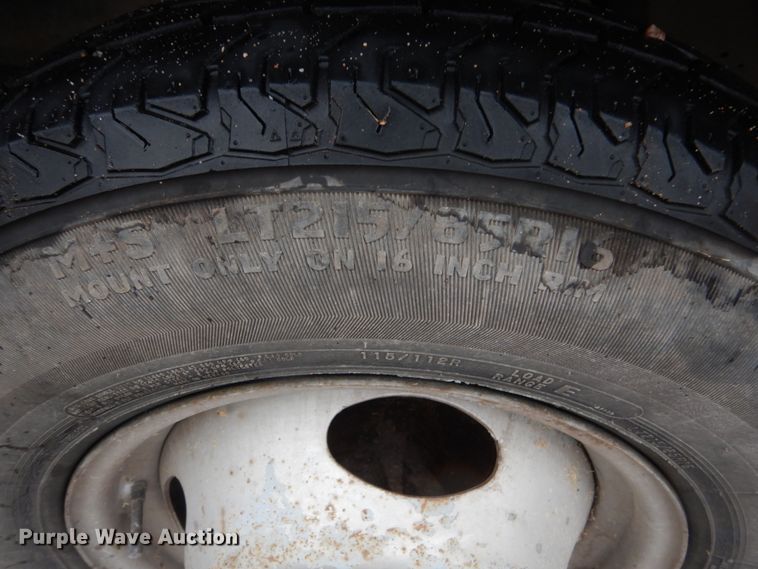 image for item FU9732 1999 Ford F350 Super Duty flatbed pickup truck