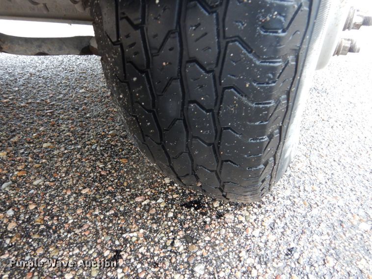 image for item FU9732 1999 Ford F350 Super Duty flatbed pickup truck