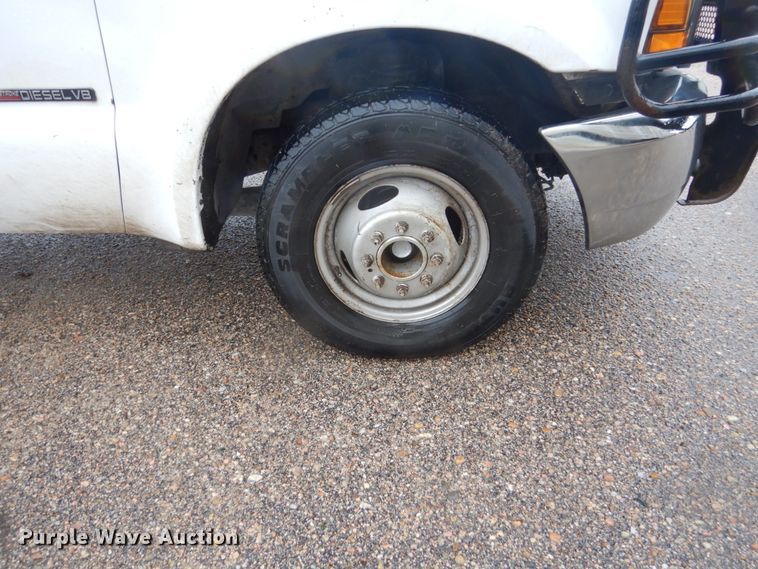 image for item FU9732 1999 Ford F350 Super Duty flatbed pickup truck