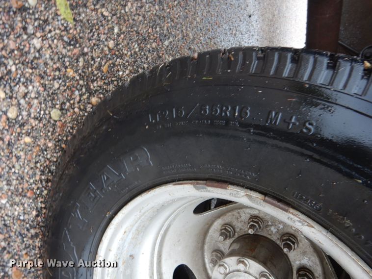 image for item FU9732 1999 Ford F350 Super Duty flatbed pickup truck