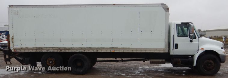 image for item FU9742 2005 International 4400 box truck