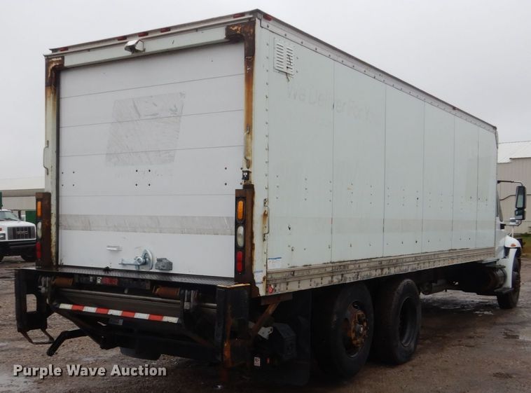 image for item FU9742 2005 International 4400 box truck