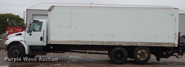 image for item FU9742 2005 International 4400 box truck