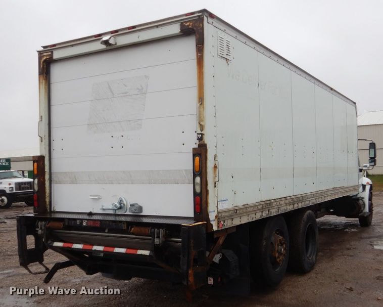 image for item FU9742 2005 International 4400 box truck