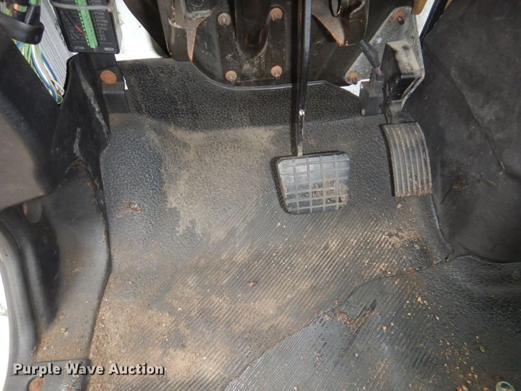 image for item FU9742 2005 International 4400 box truck