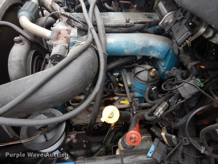 image for item FU9742 2005 International 4400 box truck