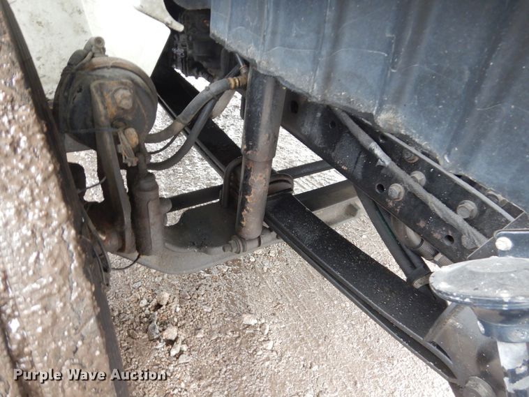 image for item FU9742 2005 International 4400 box truck