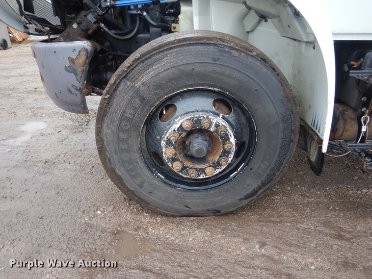 image for item FU9742 2005 International 4400 box truck