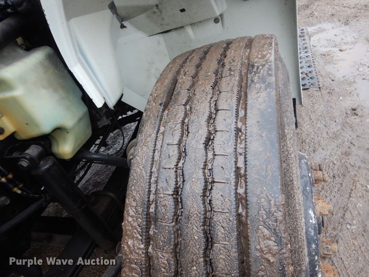 image for item FU9742 2005 International 4400 box truck