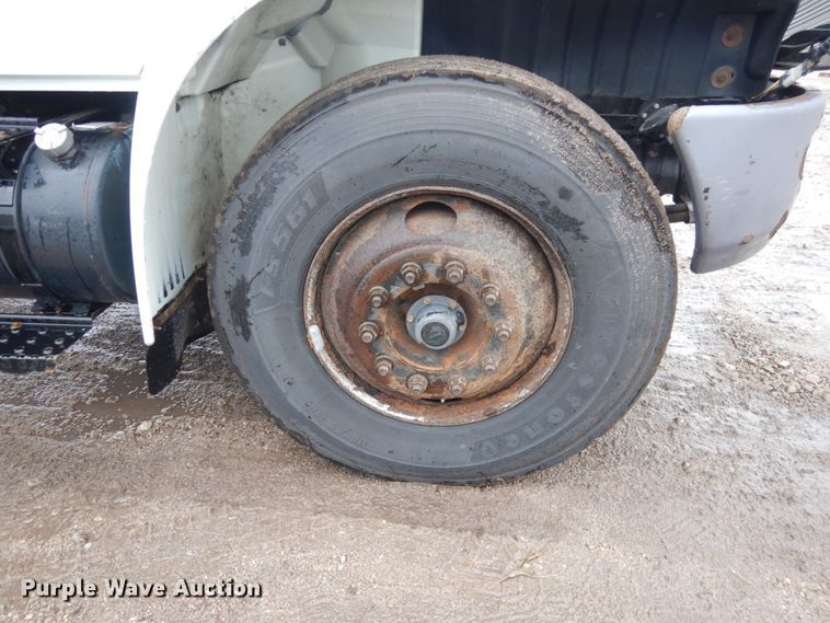 image for item FU9742 2005 International 4400 box truck