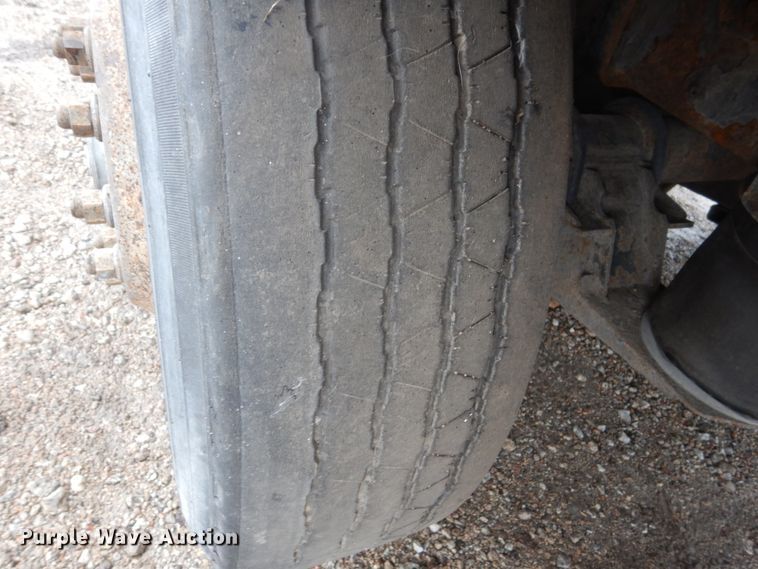 image for item FU9742 2005 International 4400 box truck