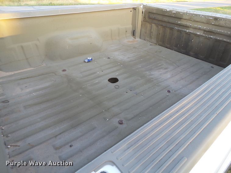 image for item GC9053 2005 Ford F350 Super Duty King Ranch Crew Cab pickup truck