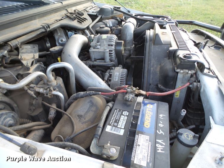 image for item GC9053 2005 Ford F350 Super Duty King Ranch Crew Cab pickup truck