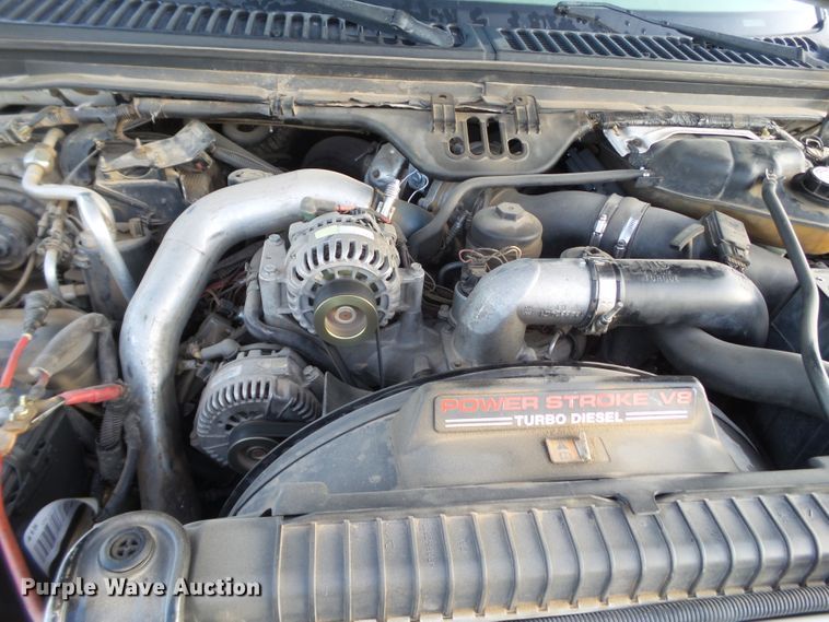 image for item GC9053 2005 Ford F350 Super Duty King Ranch Crew Cab pickup truck