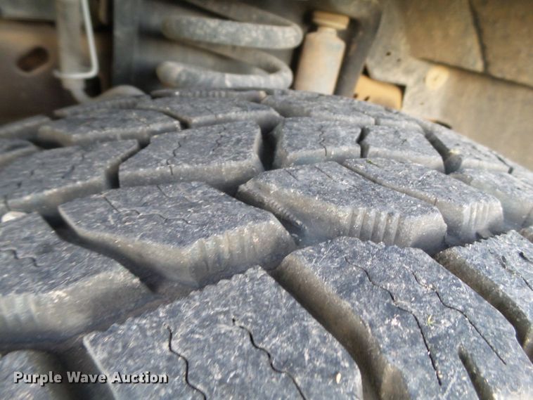 image for item GC9053 2005 Ford F350 Super Duty King Ranch Crew Cab pickup truck