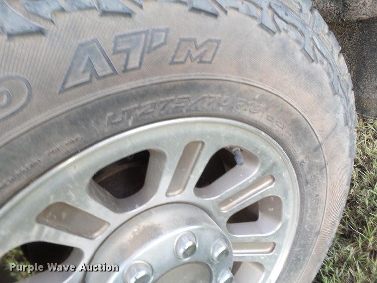 image for item GC9053 2005 Ford F350 Super Duty King Ranch Crew Cab pickup truck