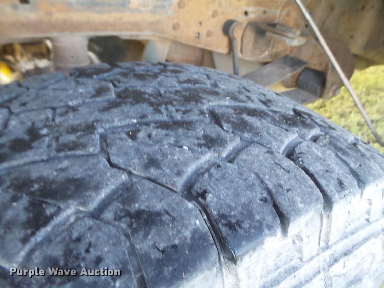 image for item GC9053 2005 Ford F350 Super Duty King Ranch Crew Cab pickup truck