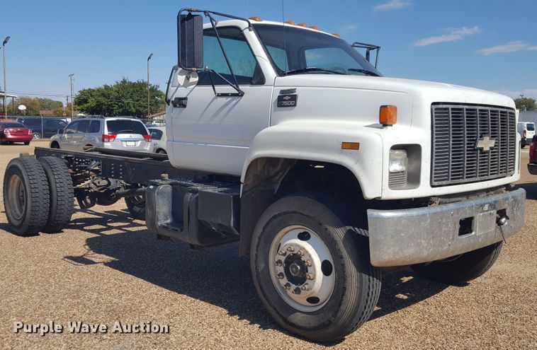 image for item GC9067 1997 Chevrolet C7500 truck cab and chassis