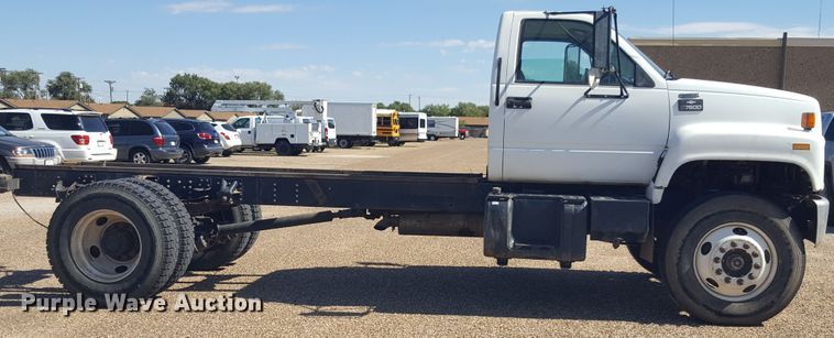 image for item GC9067 1997 Chevrolet C7500 truck cab and chassis