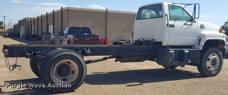 image for item GC9067 1997 Chevrolet C7500 truck cab and chassis