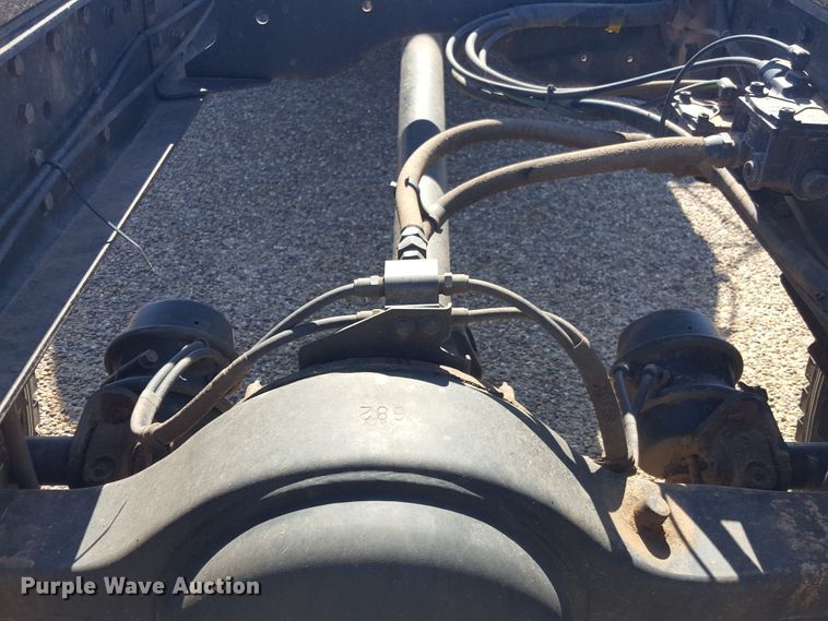 image for item GC9067 1997 Chevrolet C7500 truck cab and chassis