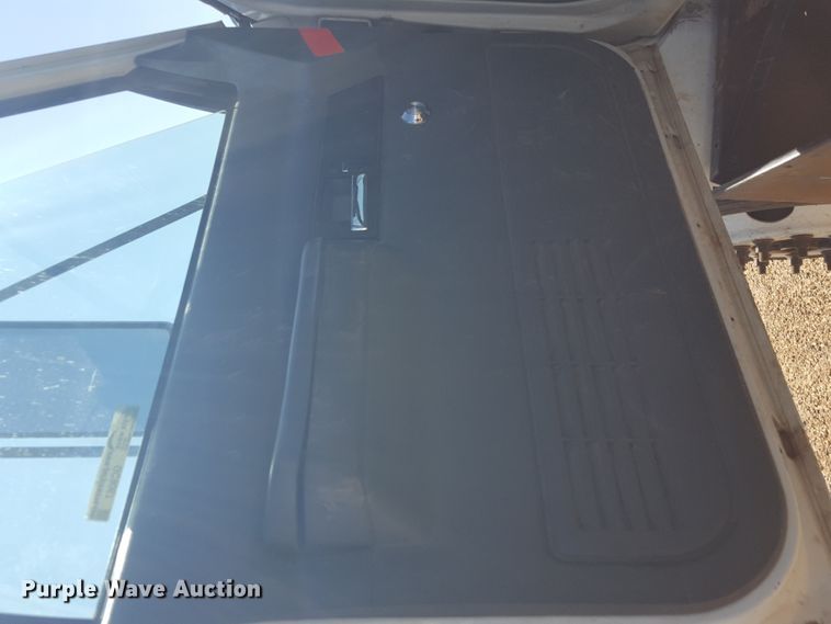 image for item GC9067 1997 Chevrolet C7500 truck cab and chassis