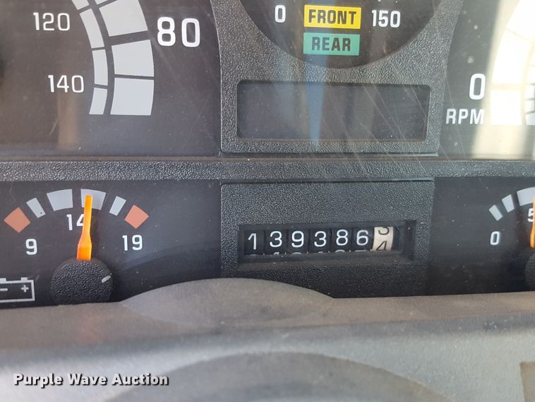 image for item GC9067 1997 Chevrolet C7500 truck cab and chassis