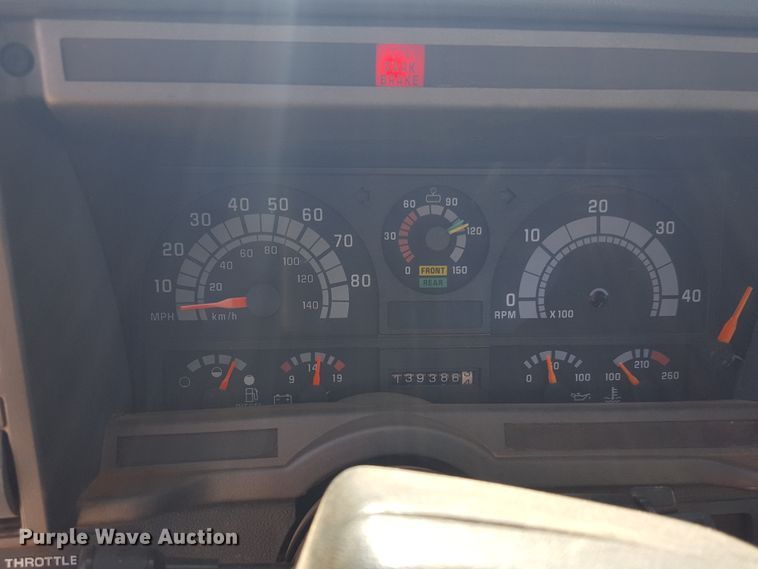 image for item GC9067 1997 Chevrolet C7500 truck cab and chassis