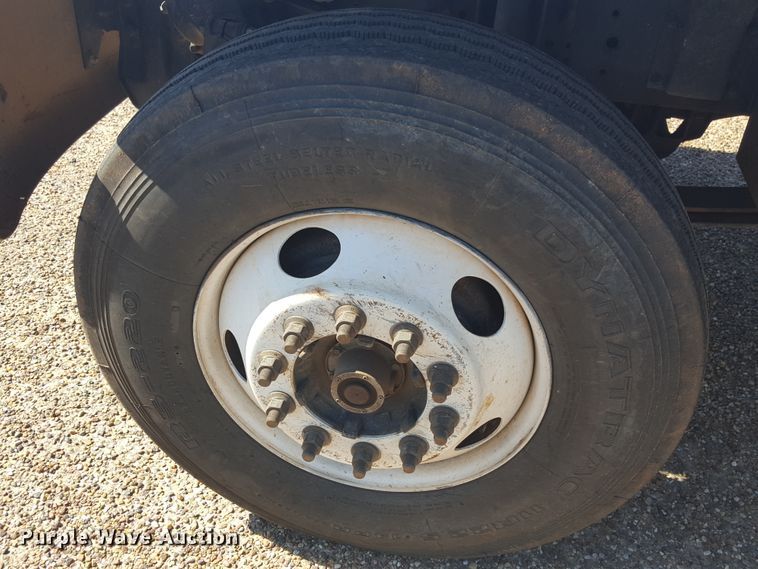 image for item GC9067 1997 Chevrolet C7500 truck cab and chassis