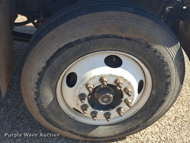 image for item GC9067 1997 Chevrolet C7500 truck cab and chassis