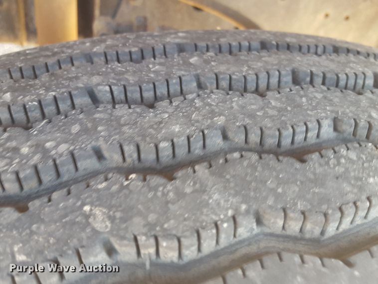 image for item GC9067 1997 Chevrolet C7500 truck cab and chassis