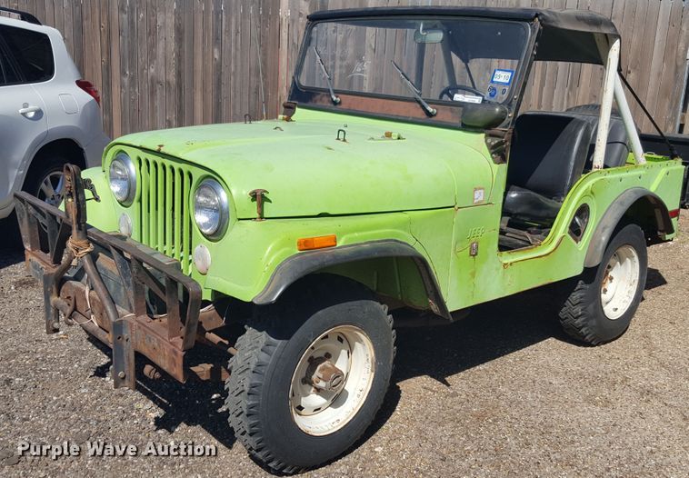 image for item GC9068 1971 Jeep SUV